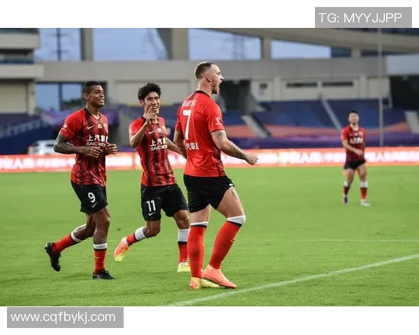 上海上港与北京队激战正酣精彩直播全程回顾与分析